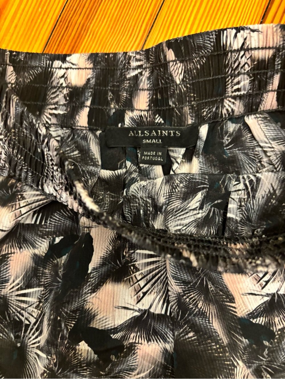 NWOT All Saints 100% Silk Kaplan Island Shorts - Picture 5 of 7